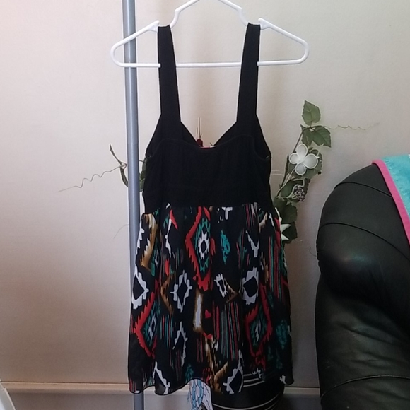 Dress - Picture 2 of 3